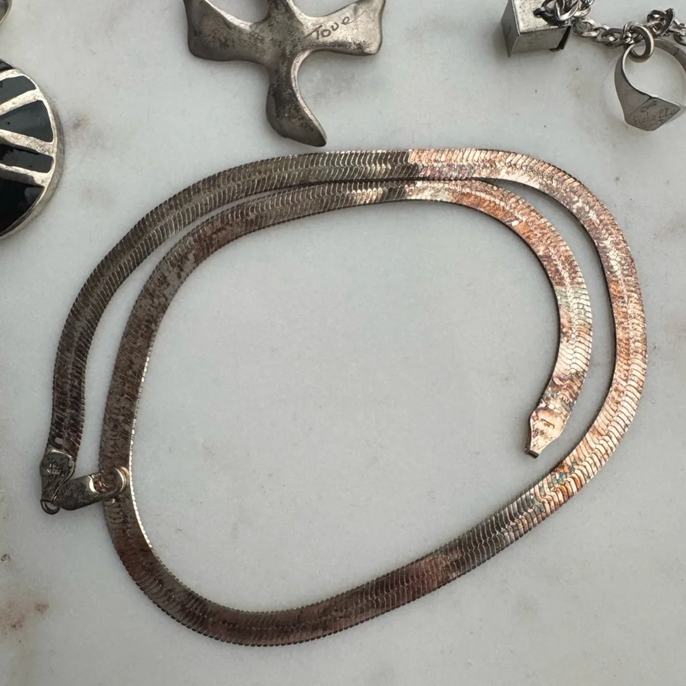 Silver jewelry, 5-needs polishing - Picture 5 of 8